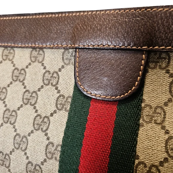 GUCCI CLUTCH - Picture 3 of 14